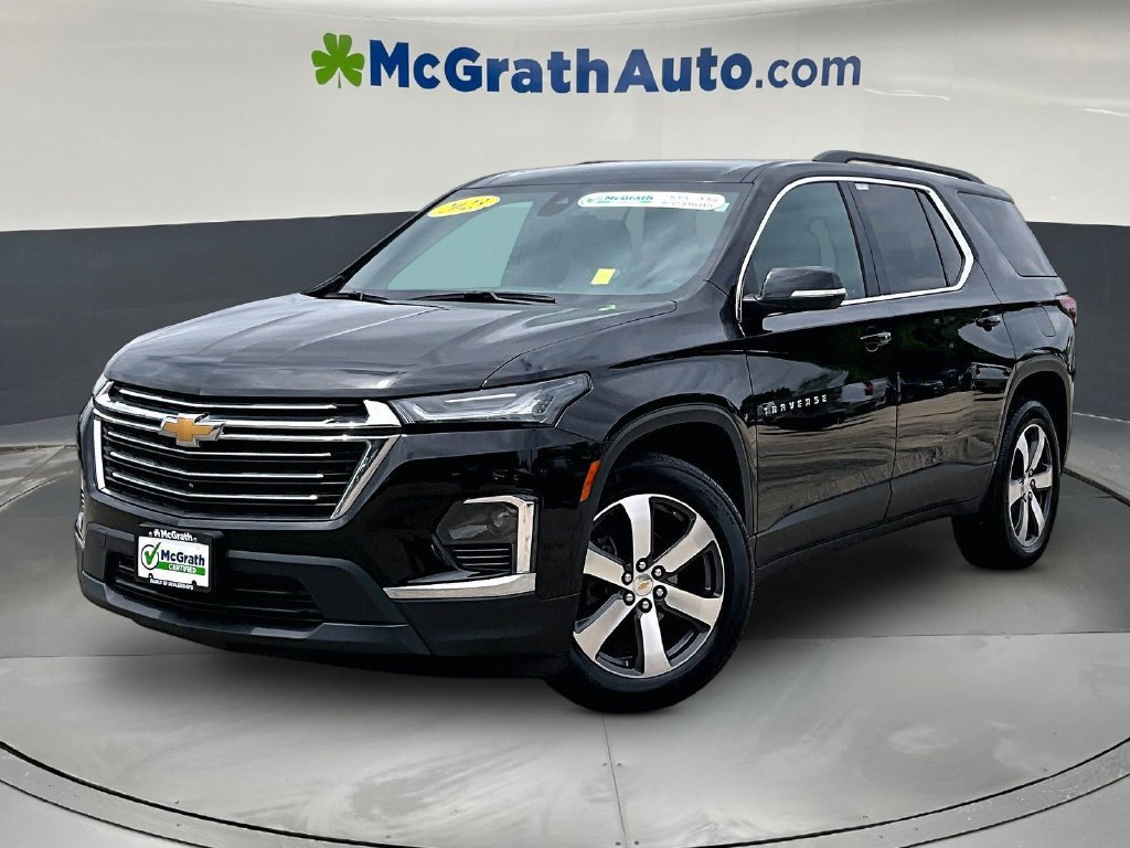Used 2023 Chevrolet Traverse LT w/ LT Premium Package AWD/4WD image 3