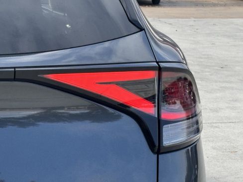 Used 2023 Kia Sportage EX image 5