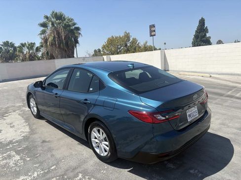 Used 2025 Toyota Camry LE FWD image 8