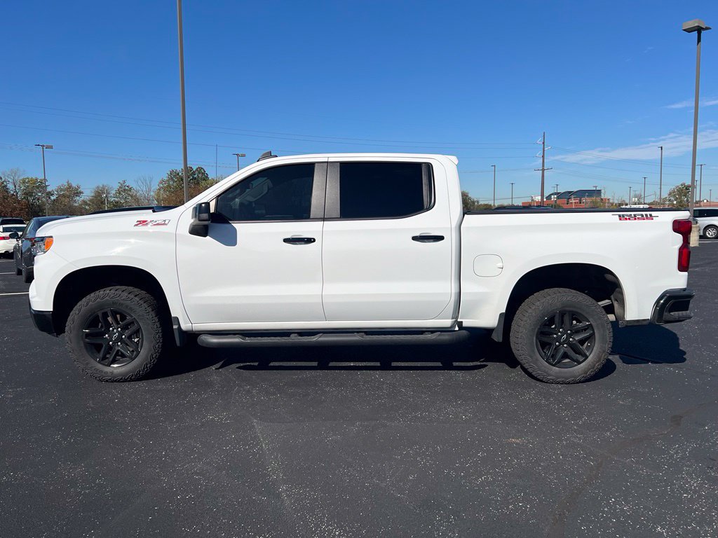 Used 2024 Chevrolet Silverado 1500 LT Trail Boss w/ Convenience Package II AWD/4WD image 3