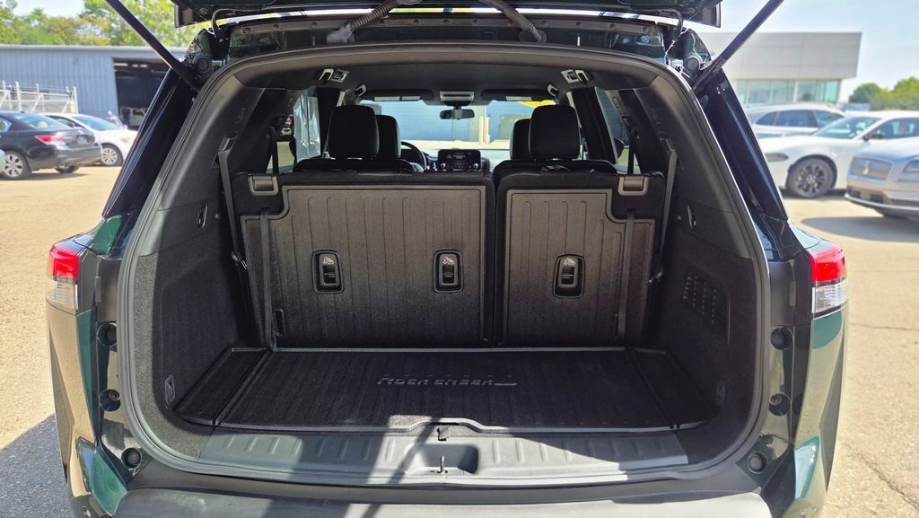 Used 2024 Nissan Pathfinder Rock Creek AWD/4WD image 9