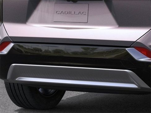 New 2025 Cadillac Optiq Luxury 2 image 14