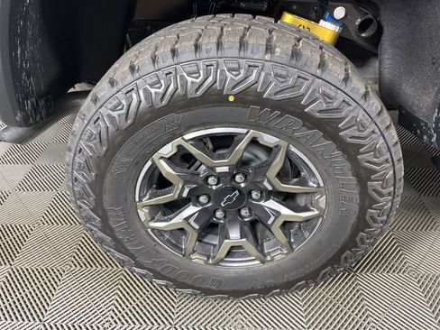 New 2026 Chevrolet Colorado ZR2 w/ Technology Package image 17