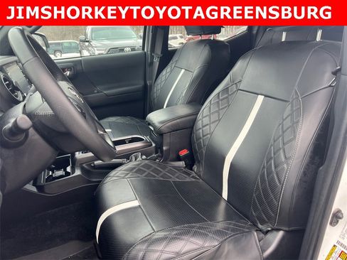 Used 2023 Toyota Tacoma TRD Sport image 13