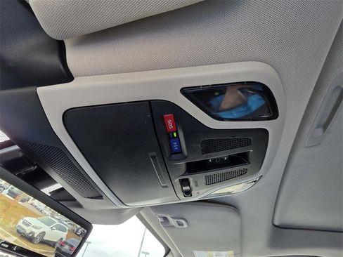 Used 2024 Subaru Outback Touring XT image 33