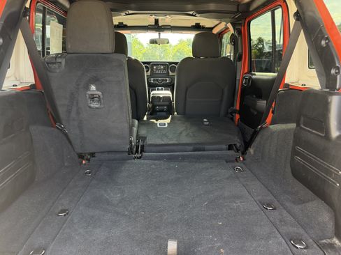 Used 2023 Jeep Wrangler Unlimited Sport AWD/4WD image 14