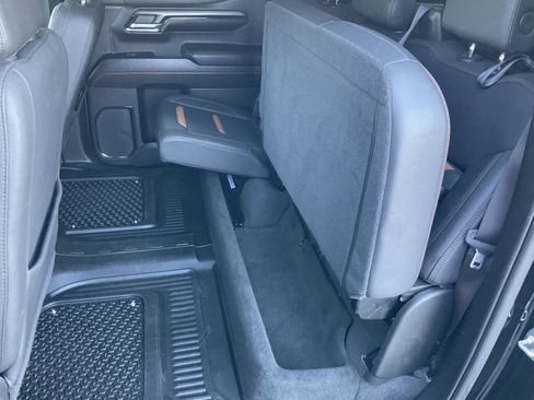 Used 2023 GMC Sierra 1500 AT4 w/ Technology Package AWD/4WD image 41