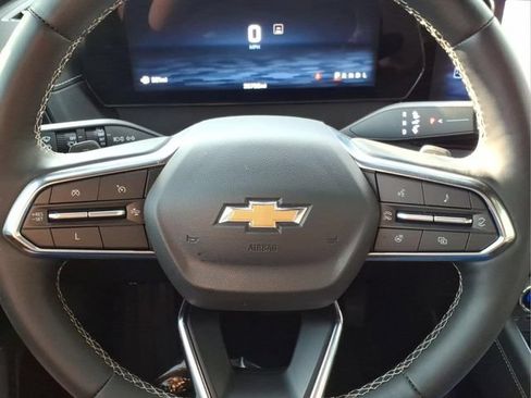 Used 2024 Chevrolet Traverse LT w/ Trailering Package FWD image 24