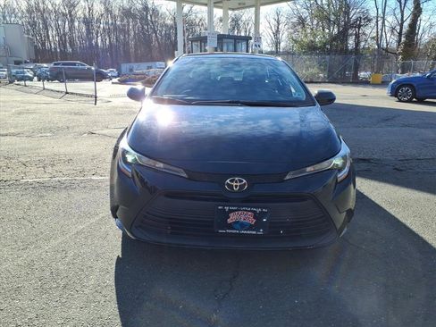 Certified 2023 Toyota Corolla LE image 2