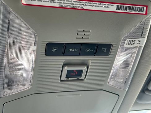 Used 2023 Toyota RAV4 XLE AWD/4WD image 19