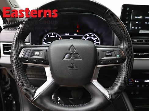 Used 2025 Mitsubishi Outlander SE AWD/4WD image 10