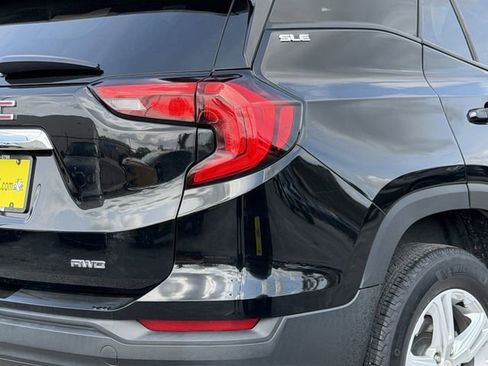 Used 2020 GMC Terrain SLE image 8