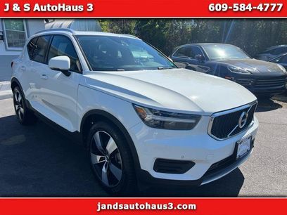 Used 2020 Volvo XC40 T5 Momentum