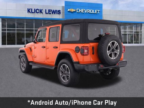Used 2018 Jeep Wrangler Unlimited Sahara AWD/4WD image 5