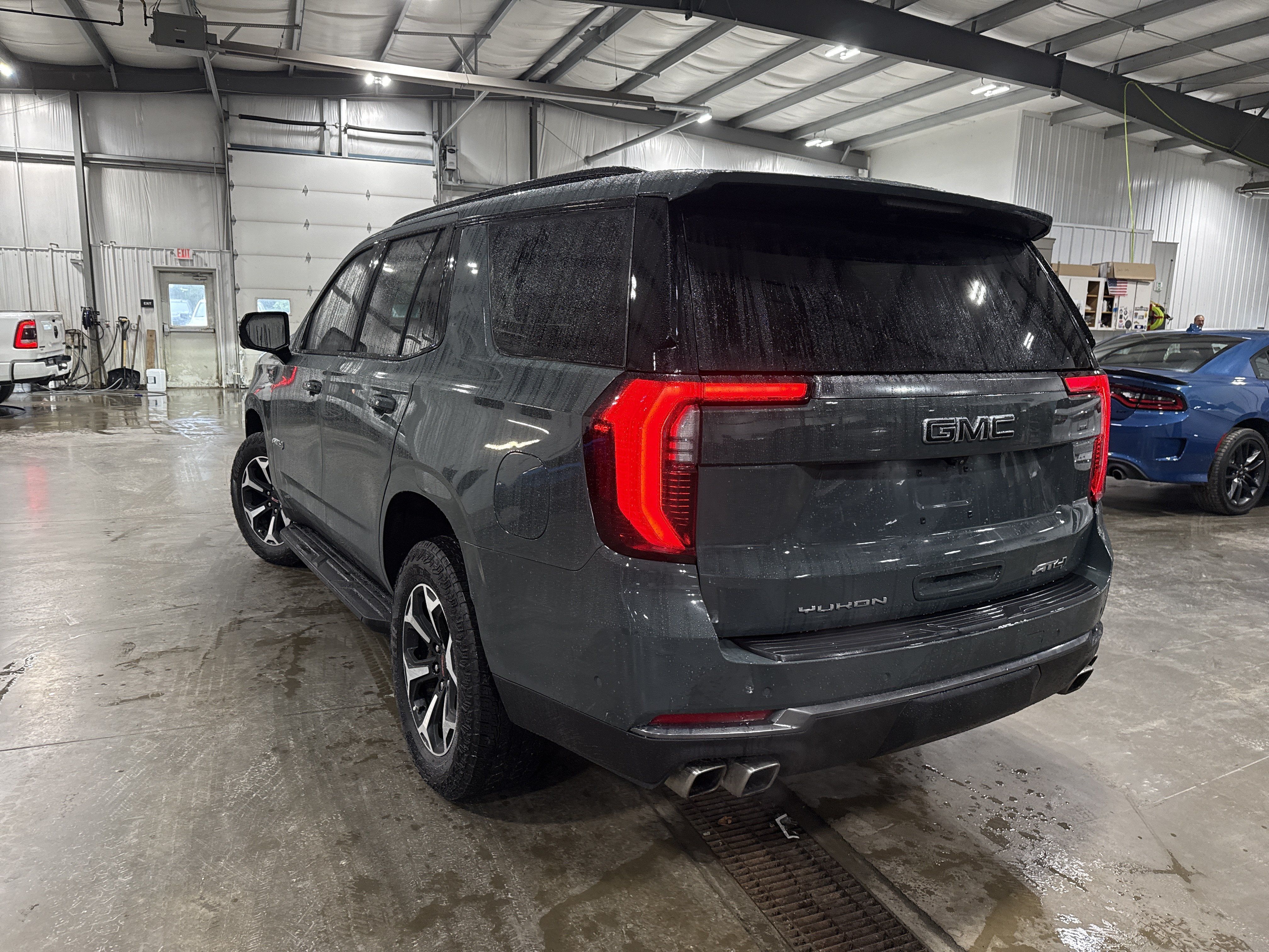 Used 2026 GMC Yukon AT4 w/ LPO, Floor Liner Package AWD/4WD image 4
