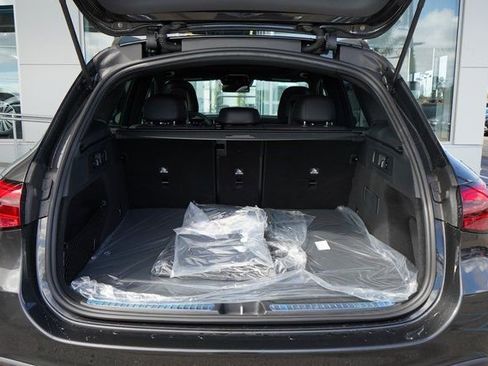 New 2026 Mercedes-Benz GLC 300 image 8