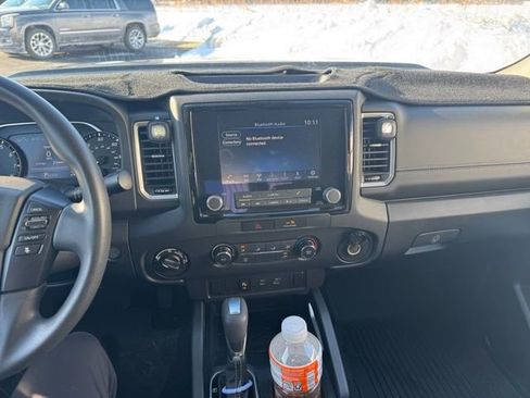Used 2022 Nissan Frontier SV w/ Technology Package image 18