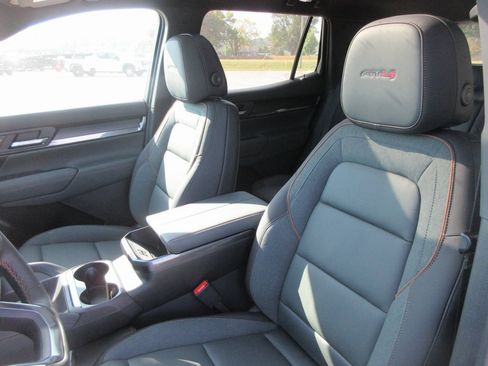 New 2026 GMC Terrain AT4 w/ Convenience Package III image 12