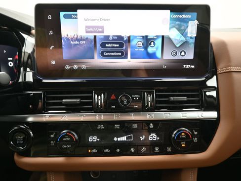 New 2026 Nissan Pathfinder Platinum AWD/4WD image 15