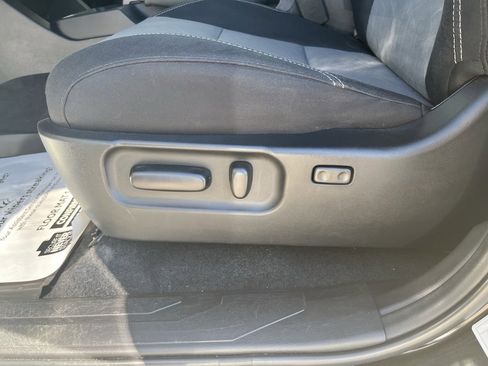 Certified 2023 Toyota Tacoma TRD Off-Road image 15