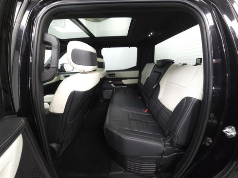 Used 2023 Toyota Tundra Capstone AWD/4WD image 5