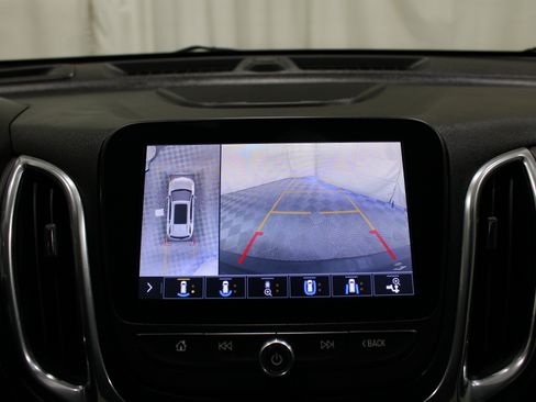 Used 2019 Chevrolet Equinox Premier FWD image 17