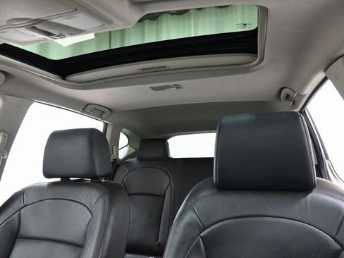 Used 2011 Nissan Rogue SV w/ SL Pkg image 4