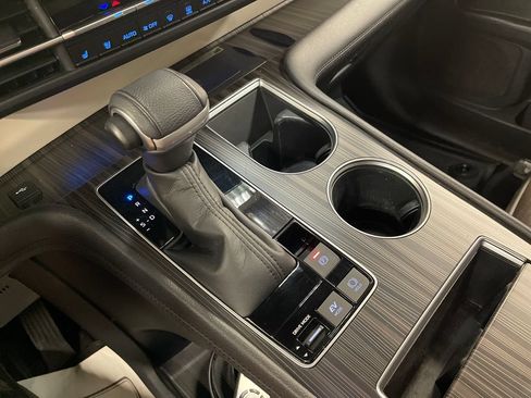 Certified 2022 Toyota Sienna Platinum AWD/4WD image 25