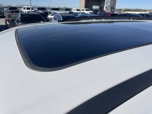 Used 2024 Chevrolet Traverse Z71 w/ Enhanced Driving Package image 5