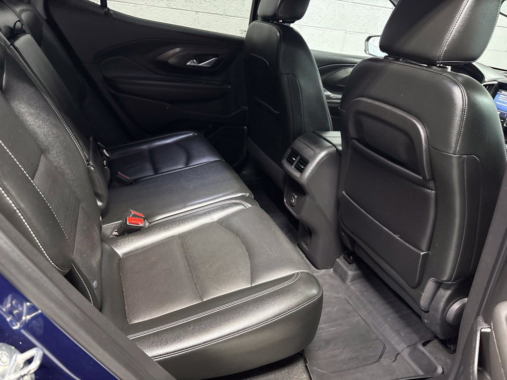 Used 2022 GMC Terrain SLT w/ LPO, Floor Liner Package FWD image 9