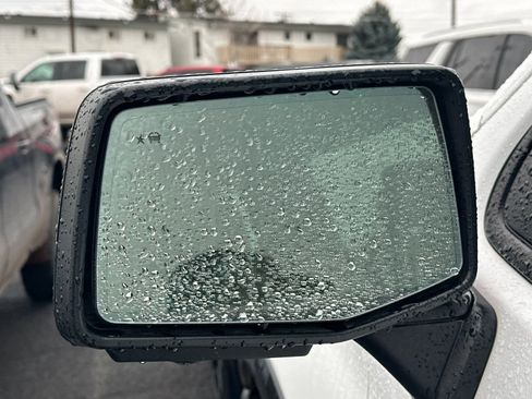 Used 2024 Chevrolet Silverado 1500 ZR2 w/ Technology Package image 9