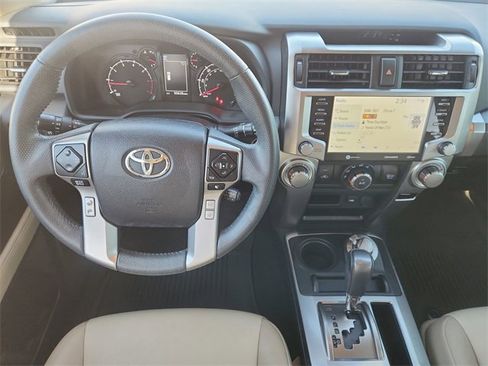 Used 2022 Toyota 4Runner SR5 Premium image 11