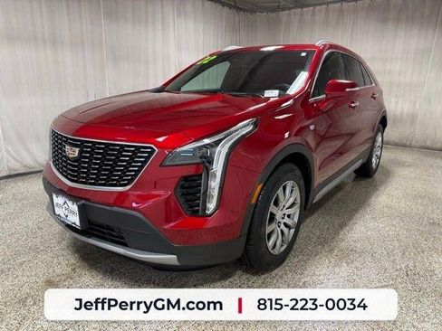 Used 2022 Cadillac XT4 Premium Luxury w/ Enhanced Visibility Package FWD image 6