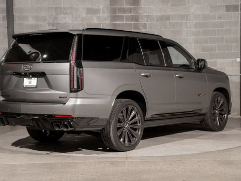 Used 2026 Cadillac Escalade V AWD/4WD image 7