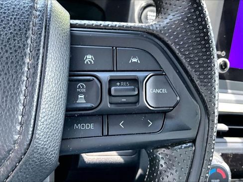 Used 2024 Toyota Tacoma SR AWD/4WD image 14