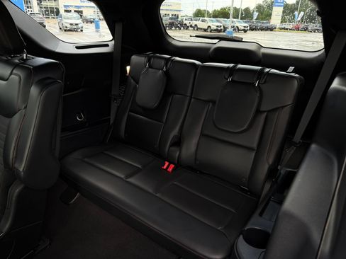 Used 2025 Ford Explorer ST-Line AWD/4WD image 28
