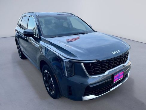 Used 2024 Kia Sorento S AWD/4WD image 4