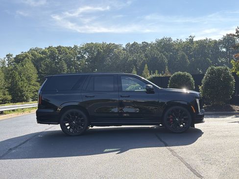 Used 2026 Cadillac Escalade V w/ LPO, ONYX Package AWD/4WD image 71
