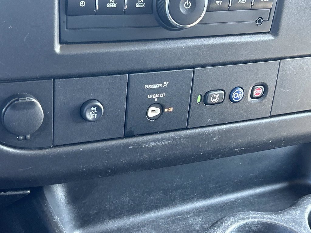 Used 2019 Chevrolet Express 2500 w/ Driver Convenience Package RWD image 21