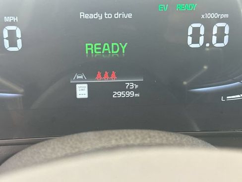 Certified 2025 Kia Sportage EX w/ EX Premium Package AWD/4WD image 12