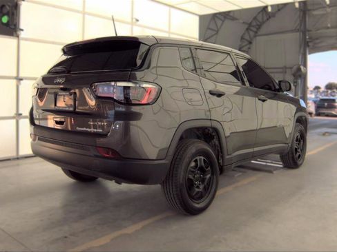 Used 2021 Jeep Compass Sport AWD/4WD image 9