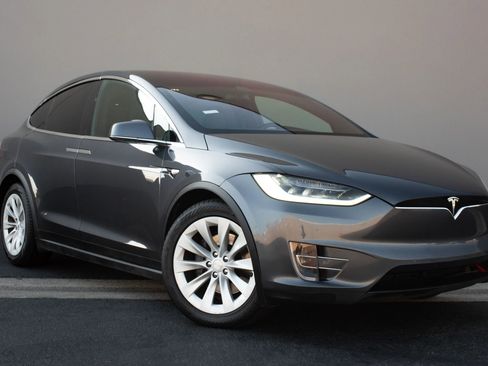 Used 2018 Tesla Model X 100D image 7
