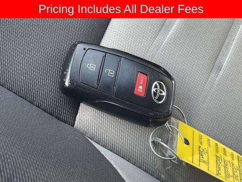 Used 2024 Toyota Tacoma TRD Off-Road AWD/4WD image 31