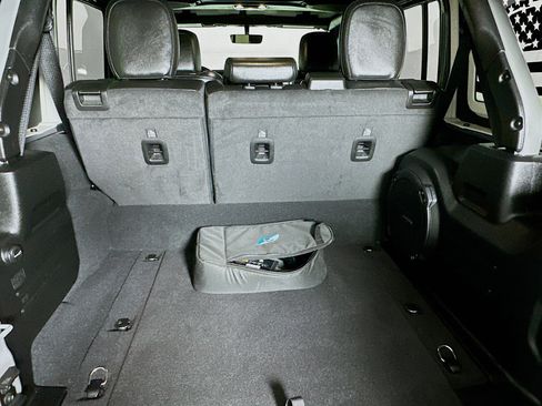 Used 2023 Jeep Wrangler Sahara w/ Cold Weather Group image 27