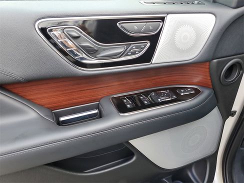 Certified 2022 Lincoln Navigator L Reserve image 19