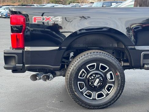 New 2026 Ford F250 Platinum w/ FX4 Off-Road Package image 50