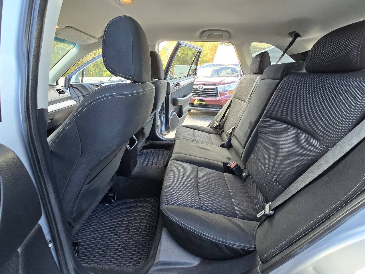 Used 2017 Subaru Outback 2.5i Premium AWD/4WD image 20