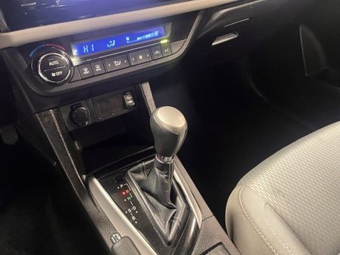 Used 2015 Toyota Corolla L image 27