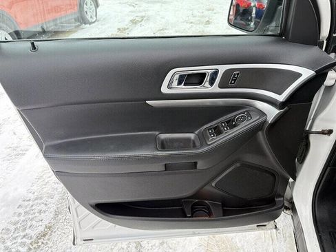 Used 2015 Ford Explorer XLT w/ Equipment Group 202B image 11