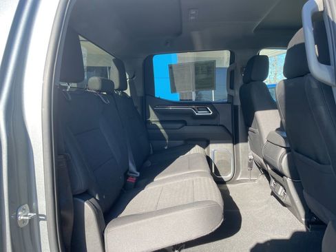 Used 2025 Chevrolet Silverado 1500 LT image 32